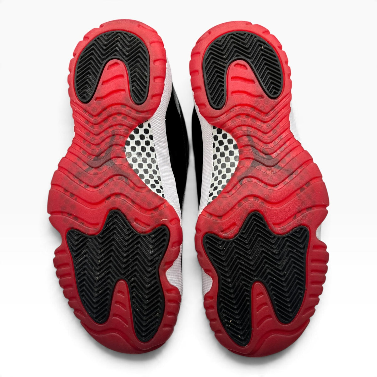 Jordan 11 Retro Playoffs Bred (2019)