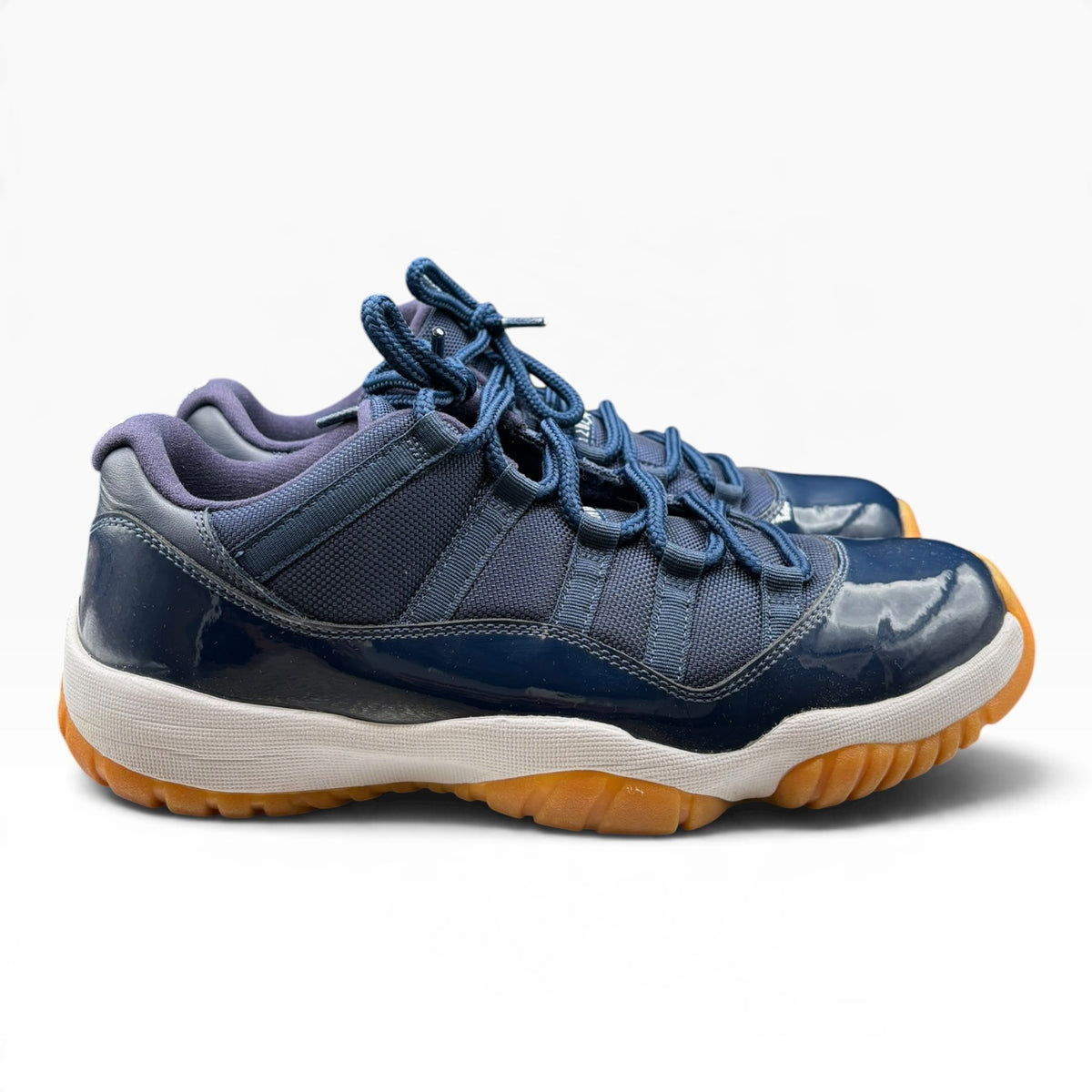 Jordan 11 Retro Low Midnight Navy