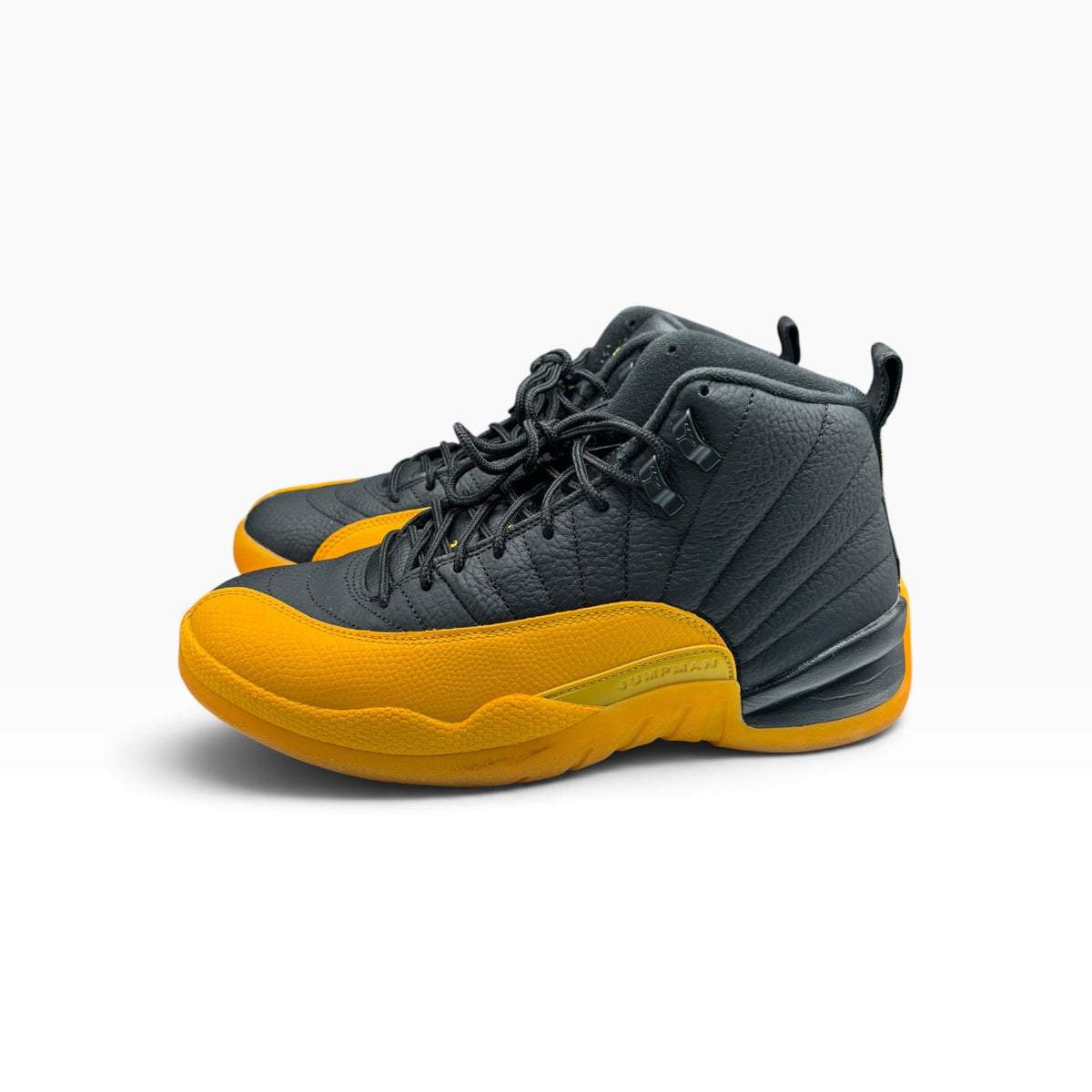 Jordan 12 Retro Black University Gold used size 9
