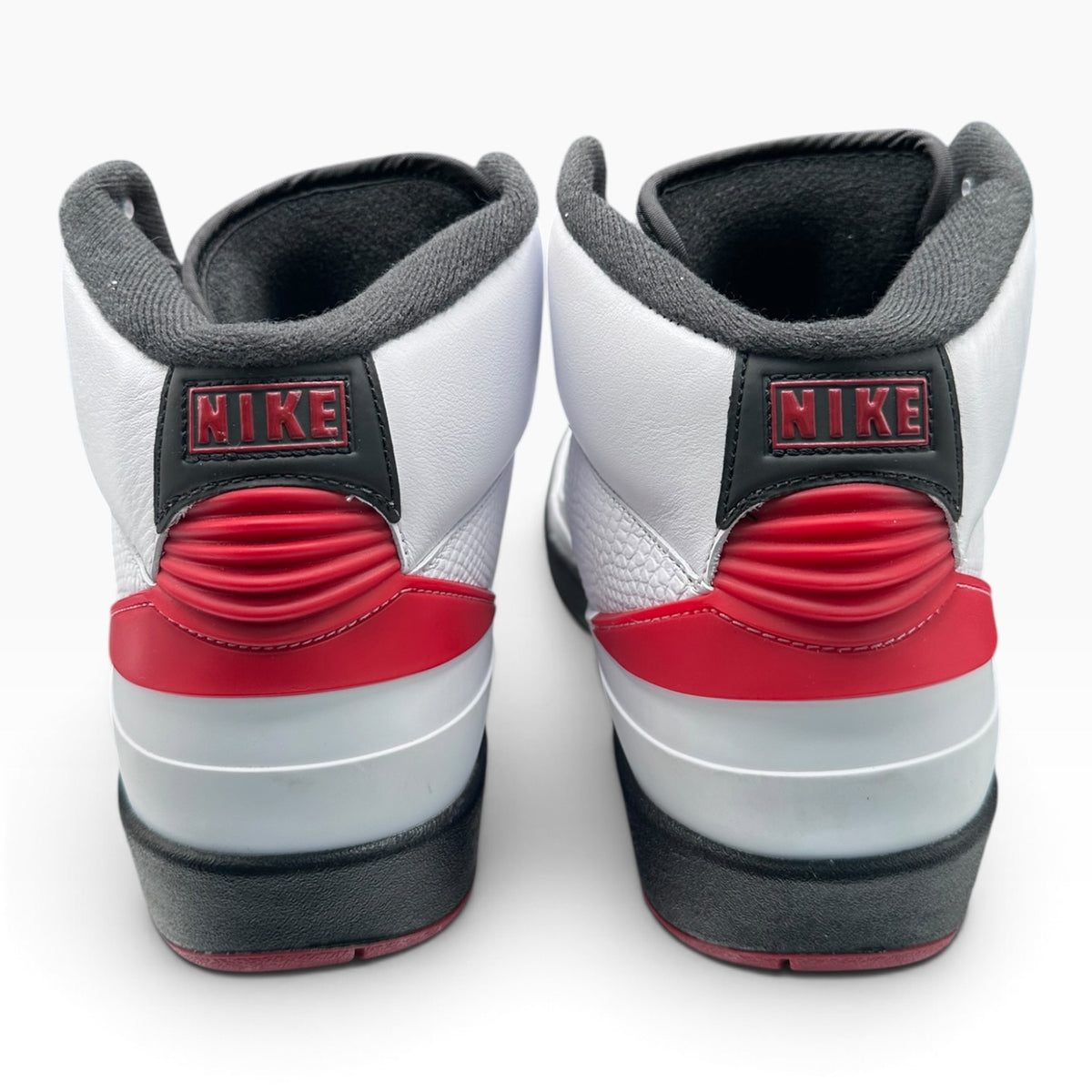 Used Jordan 2 Retro OG Chicago (2022)