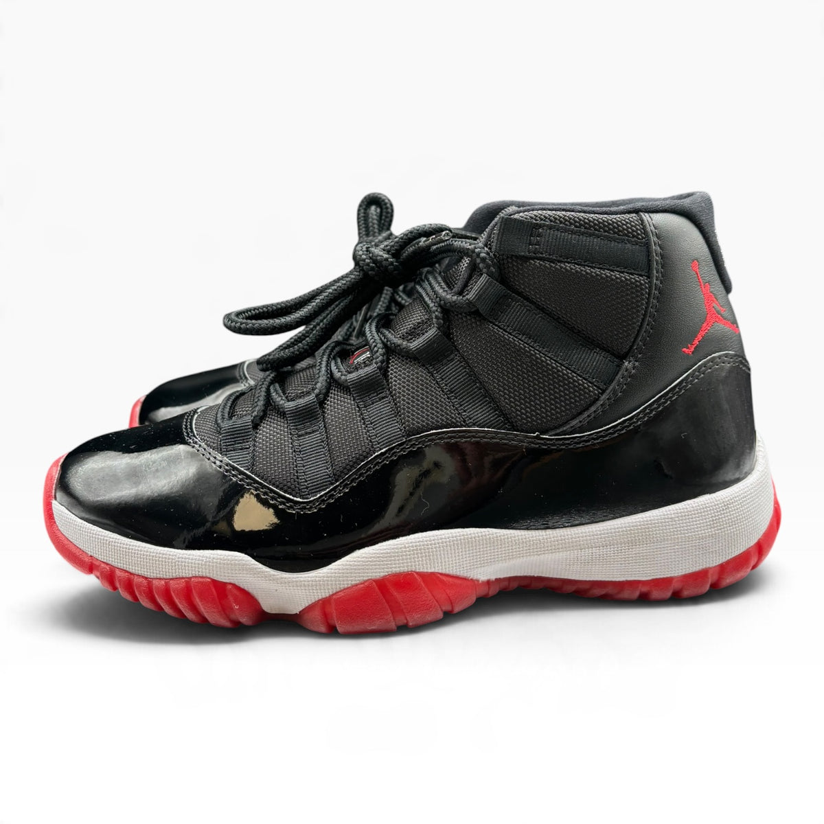 Jordan 11 Retro Playoffs Bred (2019)