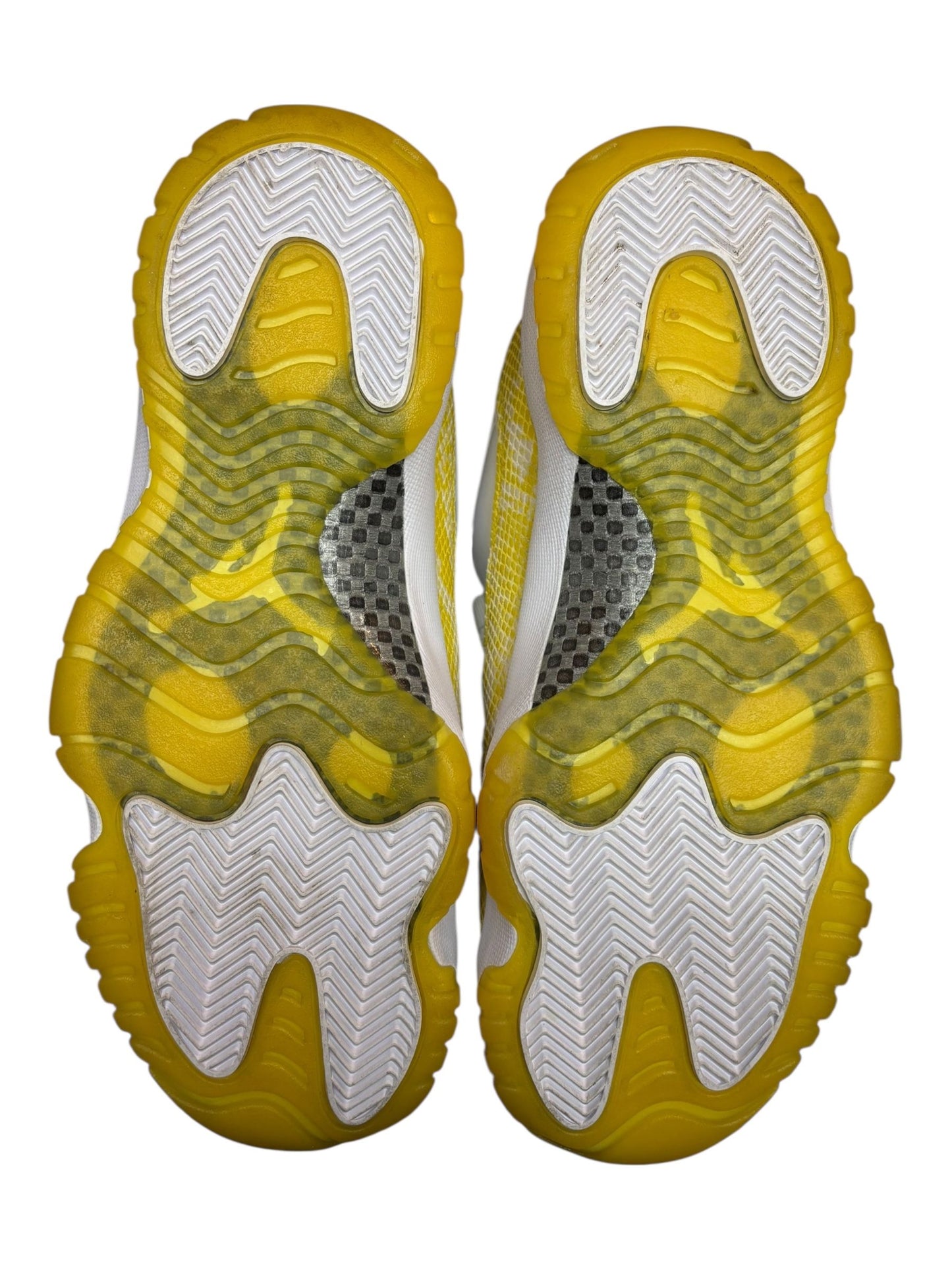 Jordan 11 Retro Low Yellow Snakeskin (Women's) Size 8.5M - Used / rep box