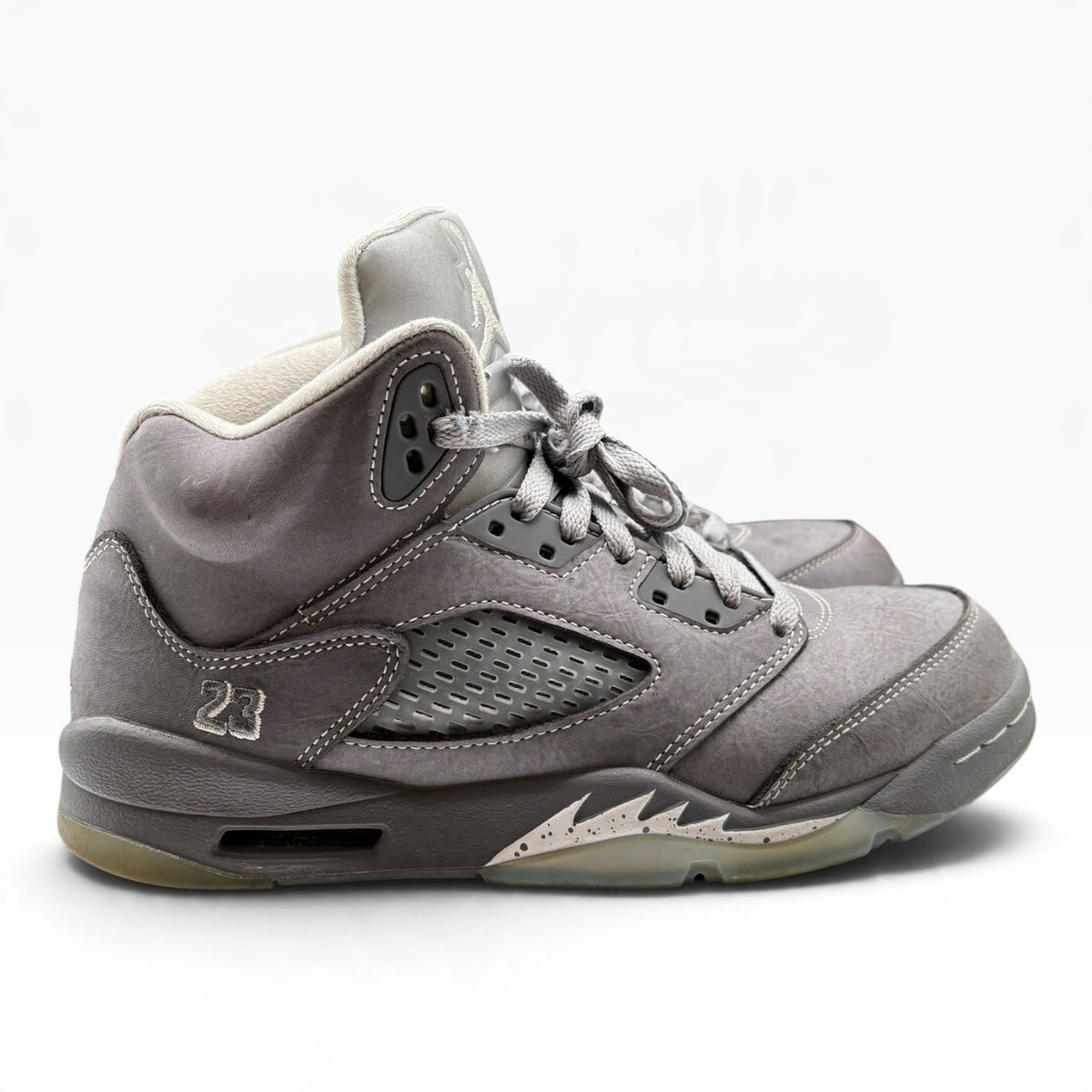 Jordan 5 Retro Wolf Grey (2026) (GS) used size 7y