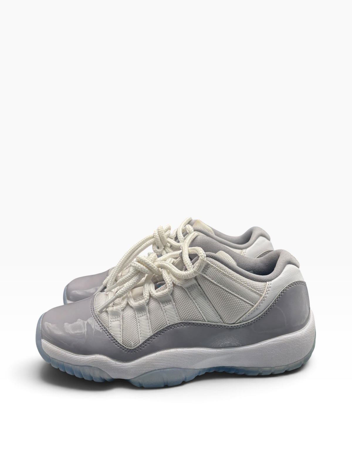 Jordan 11 Retro Low Cement Grey