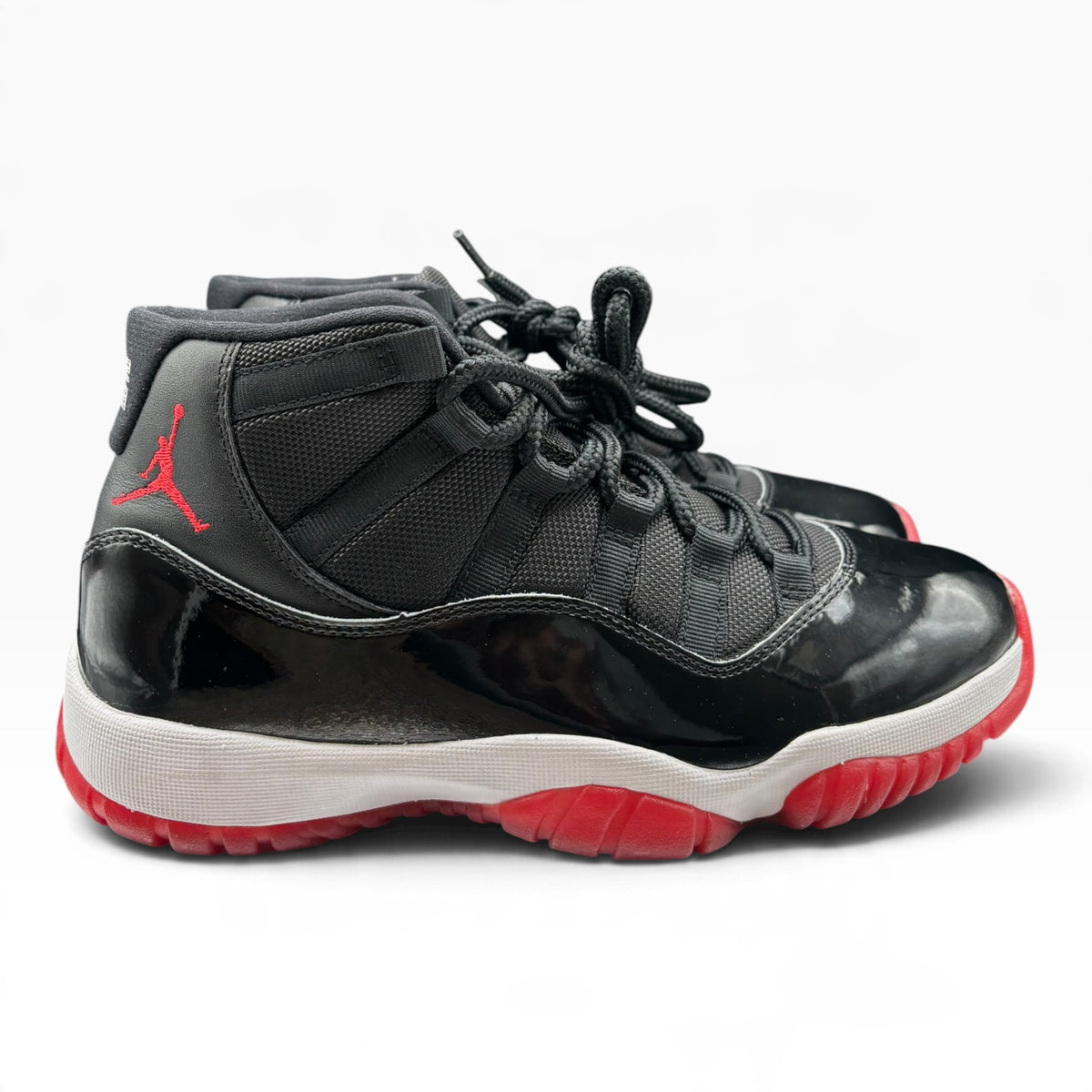 Jordan 11 Retro Playoffs Bred (2019)