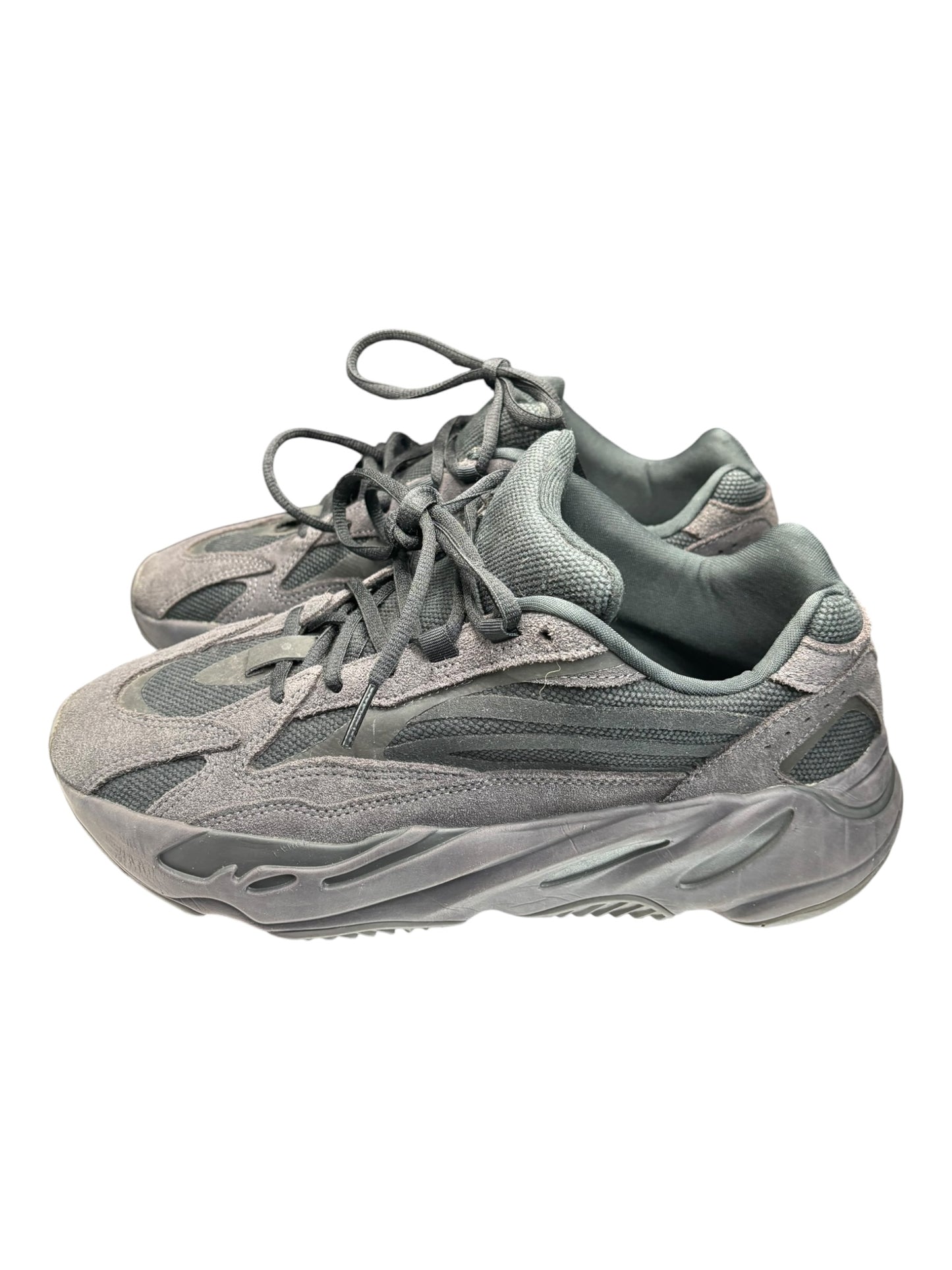 adidas Yeezy Boost 700 V2 Vanta size 10 - Used/Worn