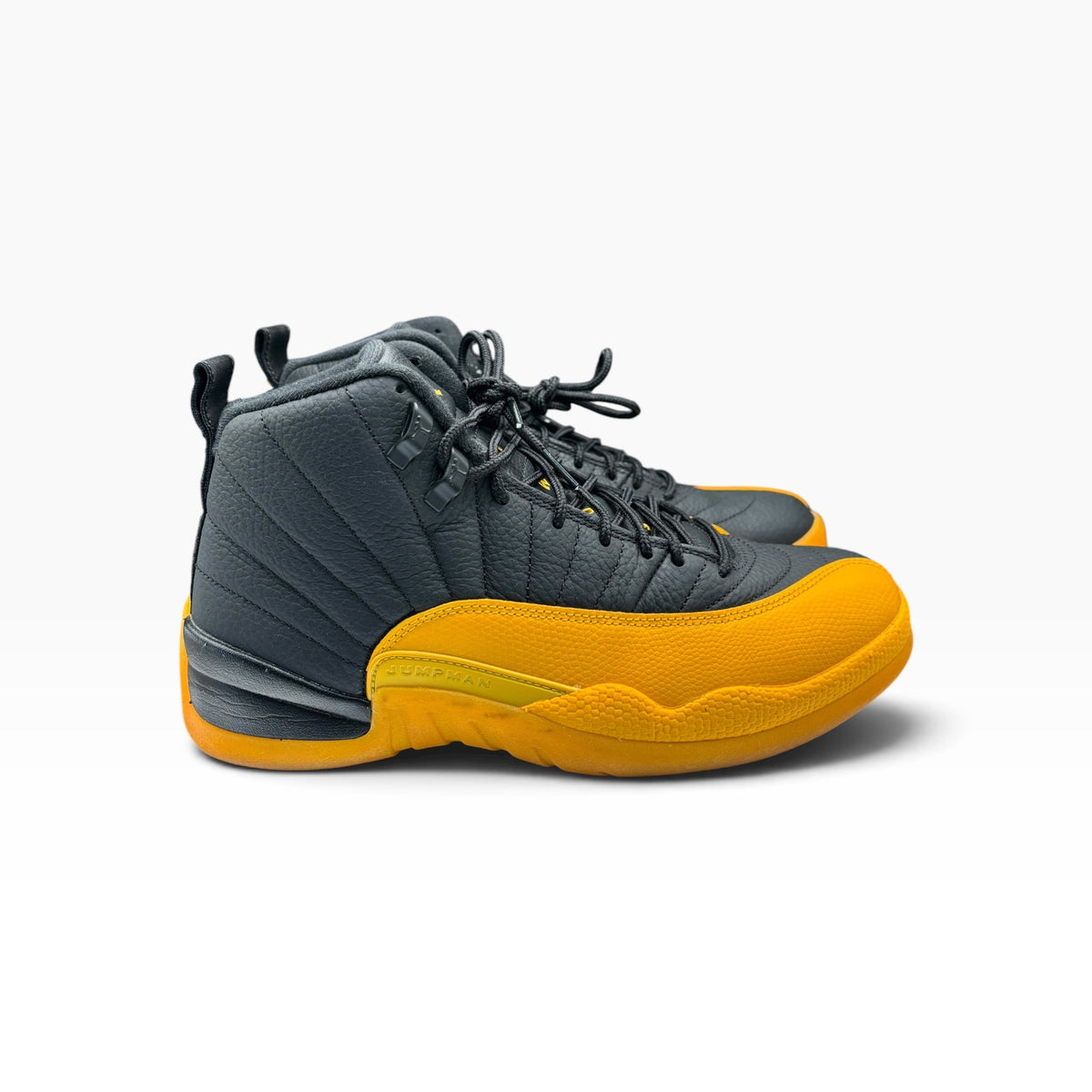 Jordan 12 Retro Black University Gold used size 9