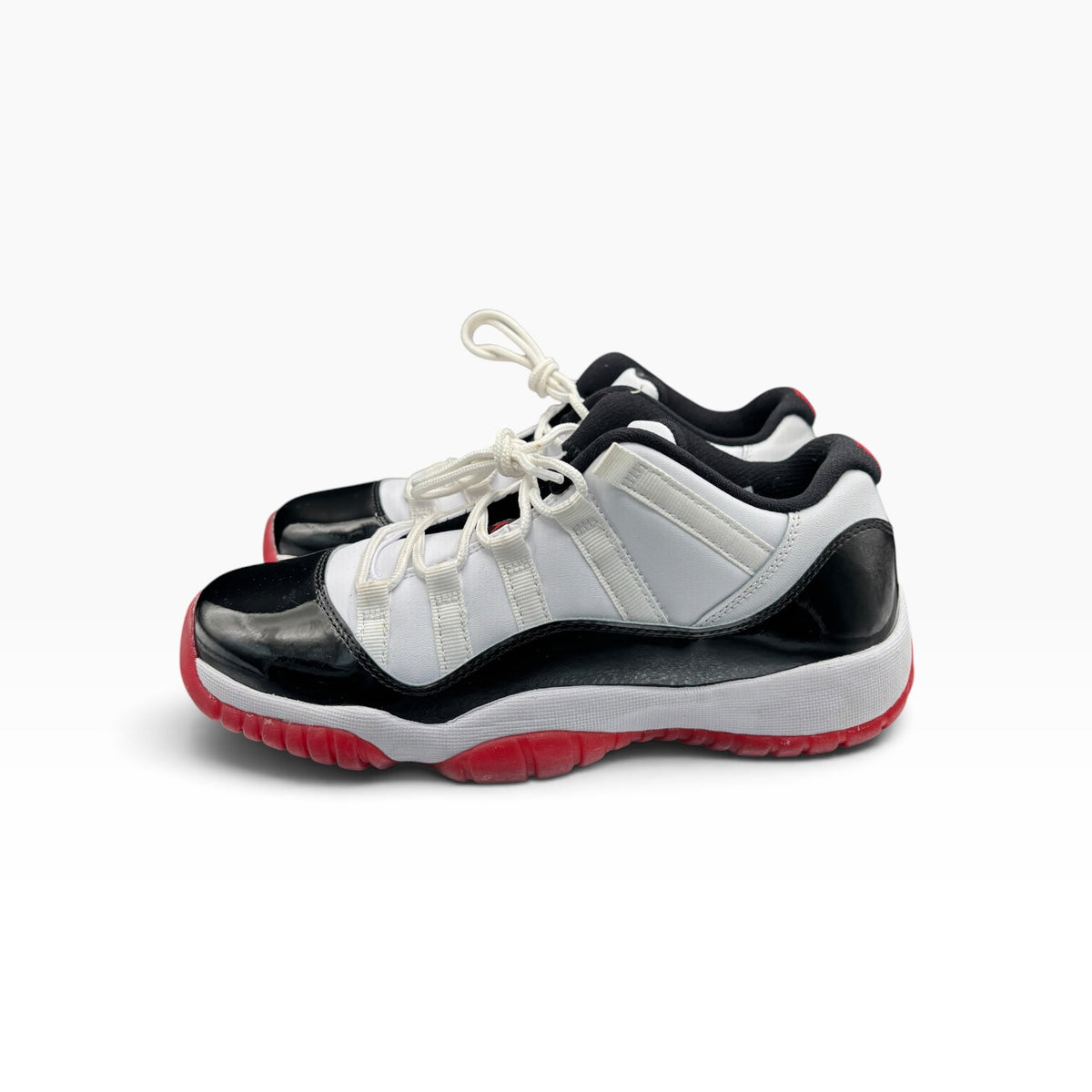Jordan 11 Retro Low Concord Bred (GS) used size 7y