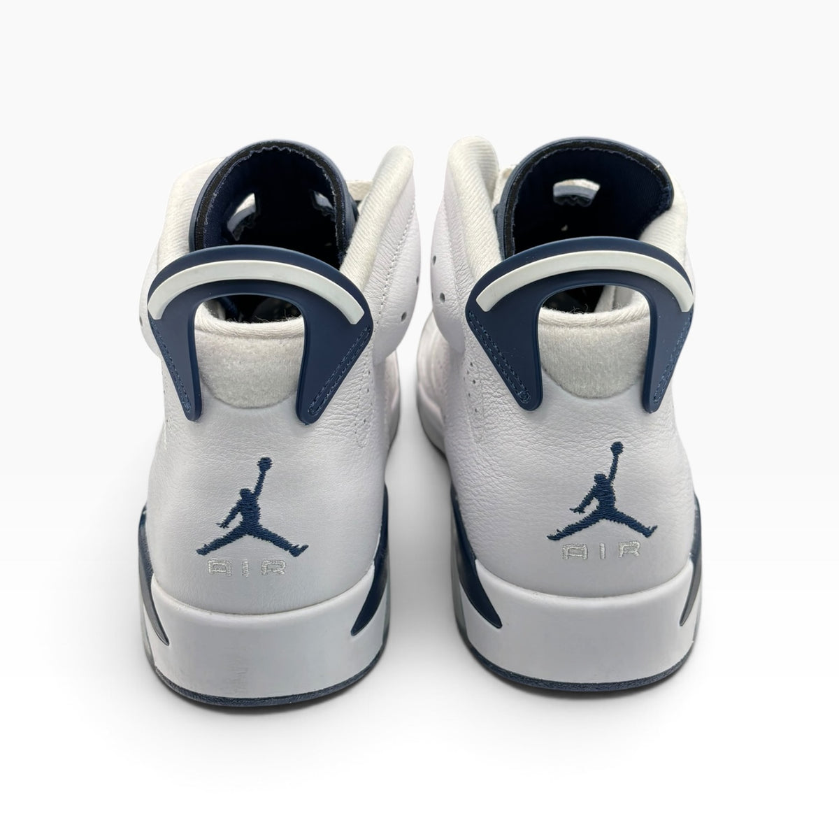 Jordan 6 Retro Midnight Navy (2022) used size 11