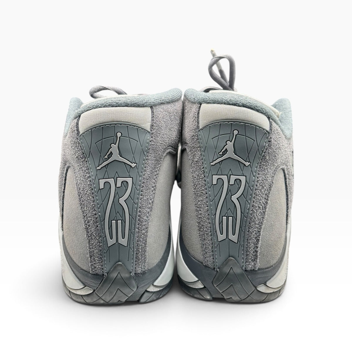 Jordan 14 Retro Wolf Grey used size 9
