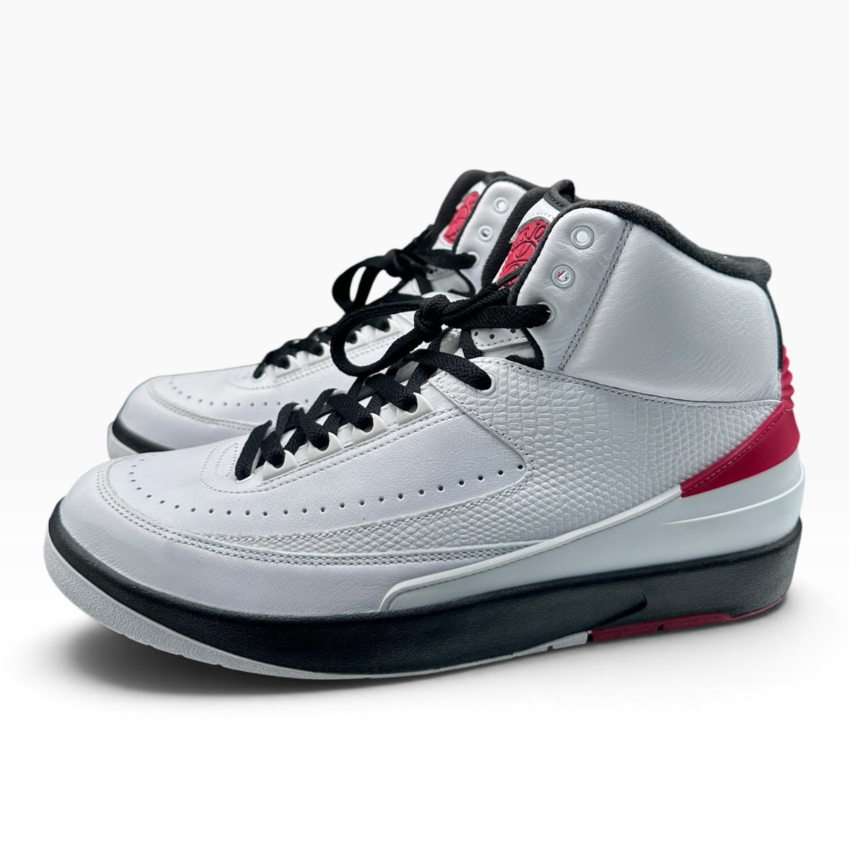 Used Jordan 2 Retro OG Chicago (2022)